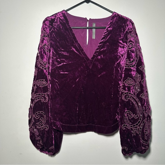 By Anthropologie Tops - By Anthropologie Velvet Cutwork Plum V Neck Blouse Top Size M